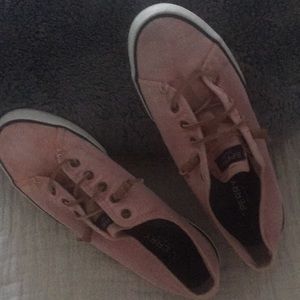 Pink Sperry’s